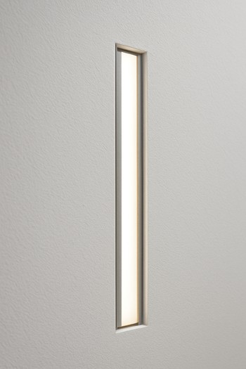 Divarda gizlədilmiş LED profil ilə düz işıq xətti